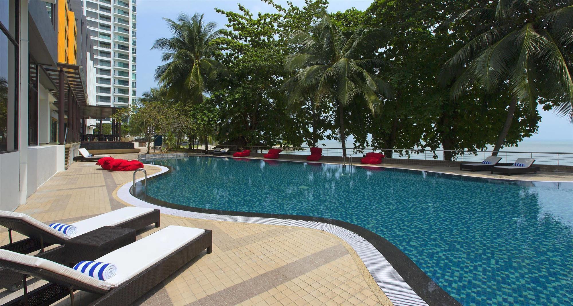 Mercure Penang Beach Tanjung Bungah  Ngoại thất bức ảnh